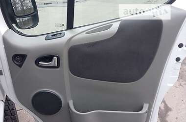 Минивэн Renault Trafic 2011 в 