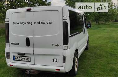 Минивэн Renault Trafic 2002 в 