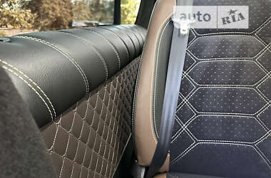 Минивэн Renault Trafic 2021 в 