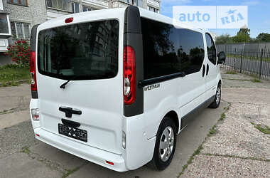 Минивэн Renault Trafic 2013 в 