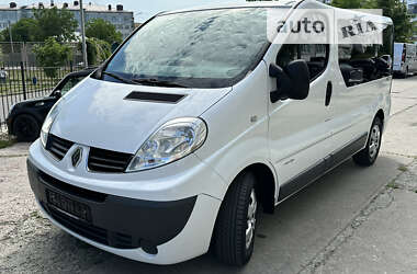 Минивэн Renault Trafic 2013 в 