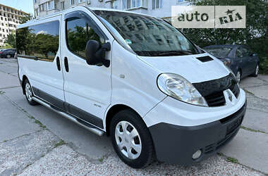Минивэн Renault Trafic 2013 в 