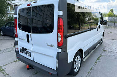 Минивэн Renault Trafic 2013 в 