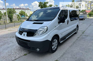 Минивэн Renault Trafic 2013 в 