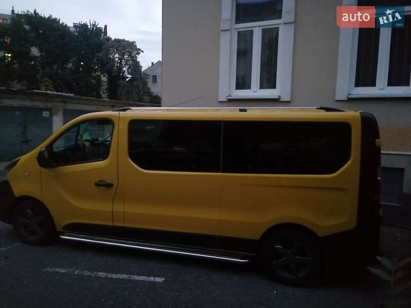 Минивэн Renault Trafic 2017 в Ивано-Франковске