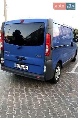 Грузовой фургон Renault Trafic 2013 в 