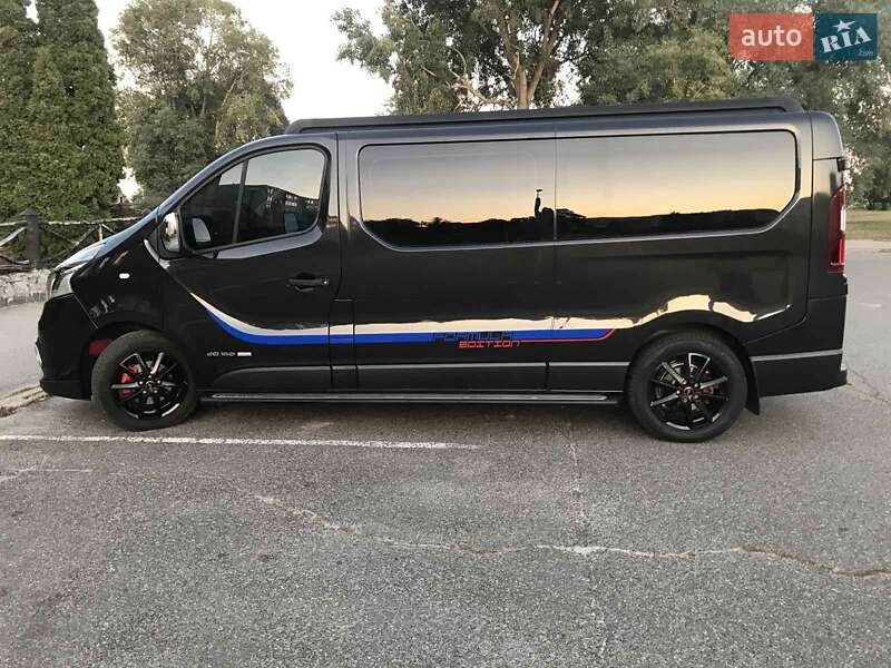Микроавтобус Renault Trafic 2016 в Славутиче