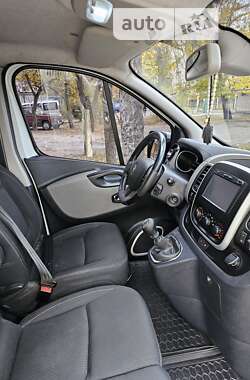 Грузовой фургон Renault Trafic 2016 в Киеве