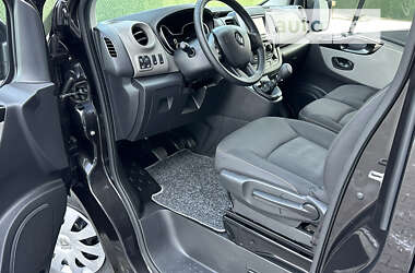 Минивэн Renault Trafic 2015 в 