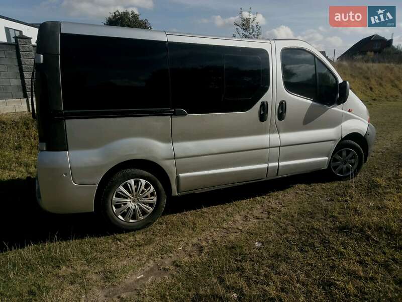 Минивэн Renault Trafic 2003 в Ровно
