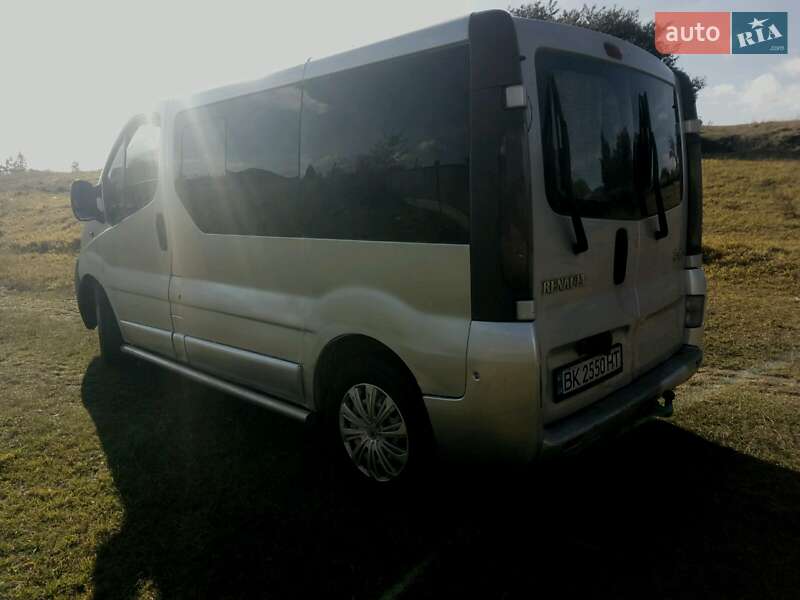 Минивэн Renault Trafic 2003 в Ровно