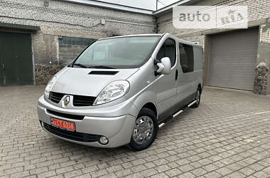 Вантажопасажирський фургон Renault Trafic 2012 в Бродах