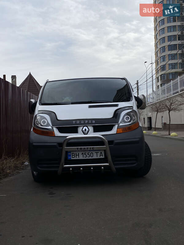 Мінівен Renault Trafic 2004 в Одесі