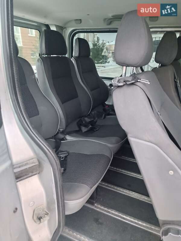 Минивэн Renault Trafic 2009 в Киеве