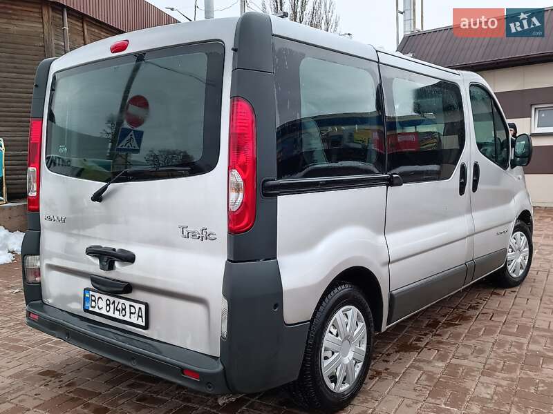 Минивэн Renault Trafic 2009 в Киеве