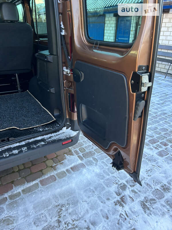 Минивэн Renault Trafic 2017 в Киеве