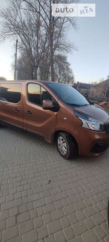 Мінівен Renault Trafic 2017 в Городку