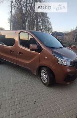 Мінівен Renault Trafic 2017 в Городку