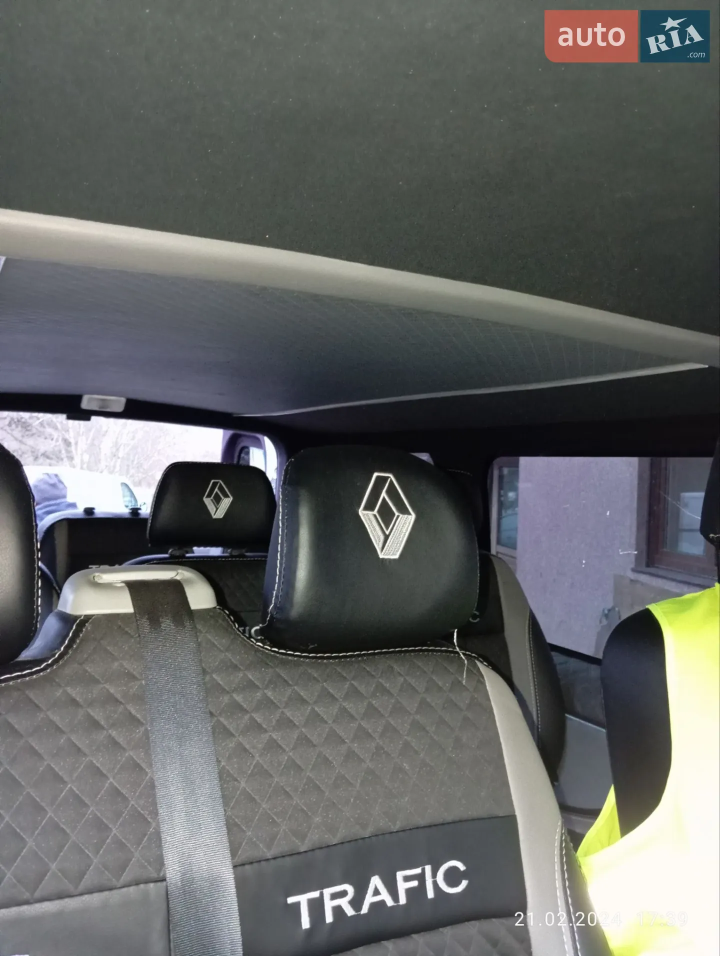 2014 Renault Trafic - мініатюра 2