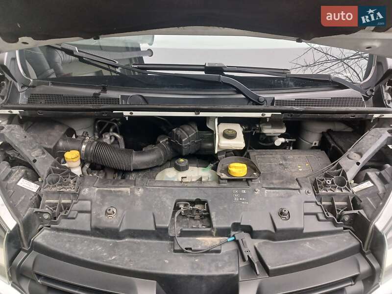 Мінівен Renault Trafic 2015 в Львові