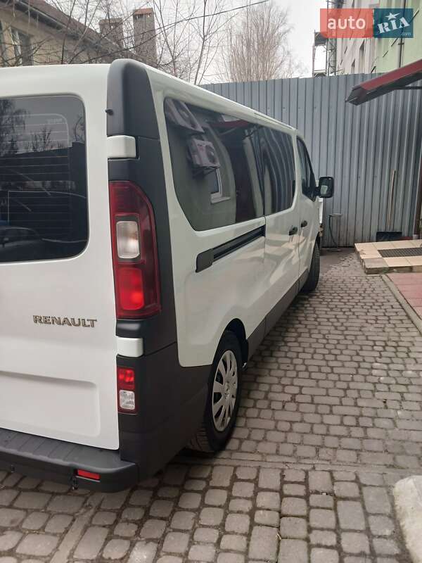 Мінівен Renault Trafic 2015 в Львові