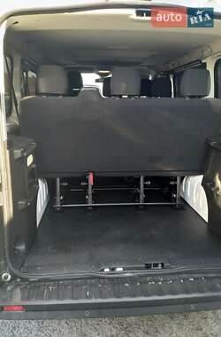 Минивэн Renault Trafic 2017 в 