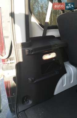 Минивэн Renault Trafic 2017 в 