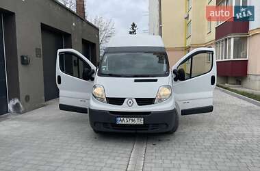Грузовой фургон Renault Trafic 2014 в 