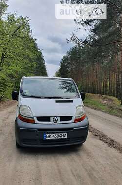 Мінівен Renault Trafic 2004 в Сарнах