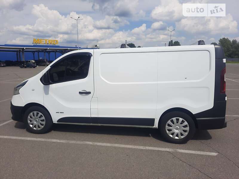 Грузовой фургон Renault Trafic 2016 в Киеве