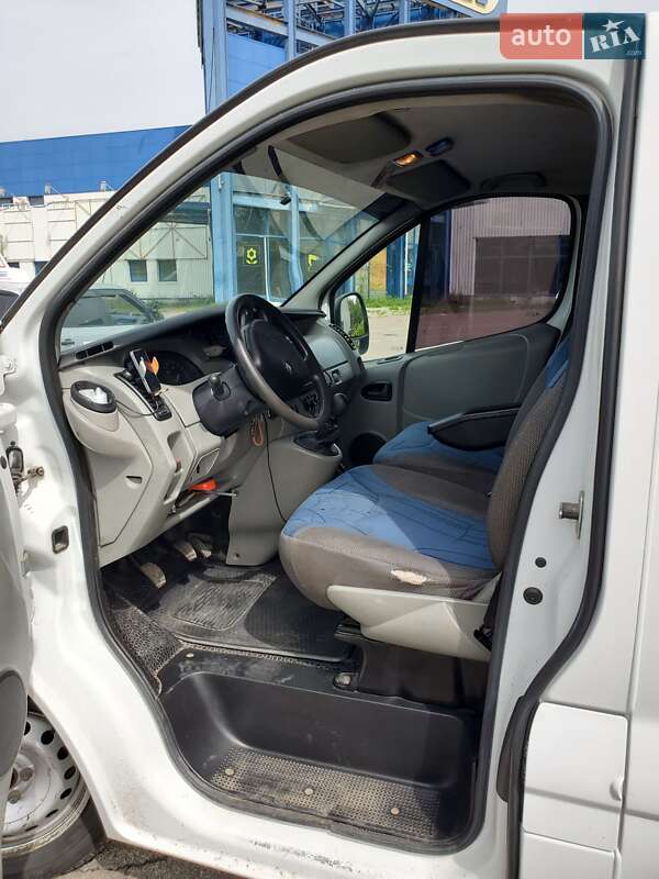 Минивэн Renault Trafic 2007 в Николаеве