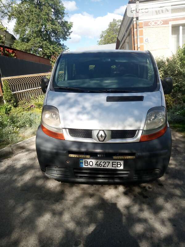 Мінівен Renault Trafic 2004 в Тернополі