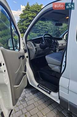 Мінівен Renault Trafic 2006 в 