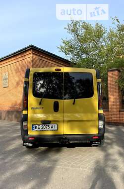 Мінівен Renault Trafic 2002 в Кривому Розі