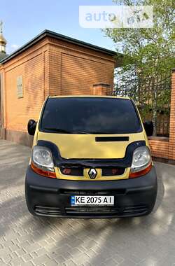 Мінівен Renault Trafic 2002 в Кривому Розі