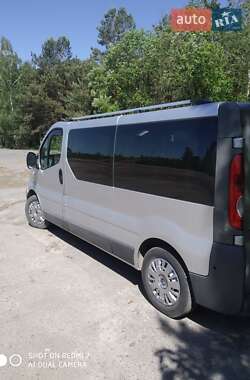 Минивэн Renault Trafic 2011 в 