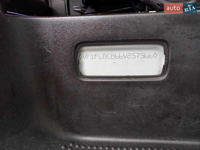 Минивэн Renault Trafic 2005 в Виноградове