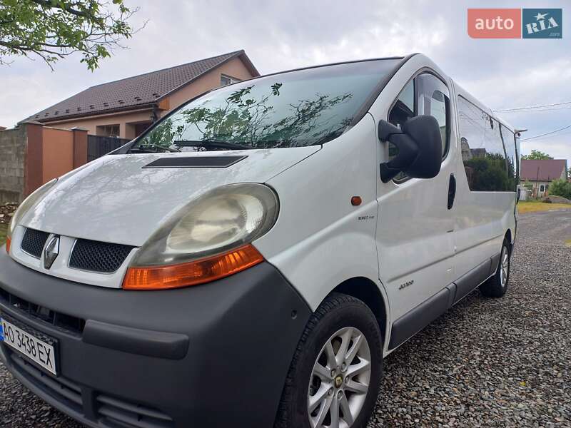 Минивэн Renault Trafic 2005 в Виноградове