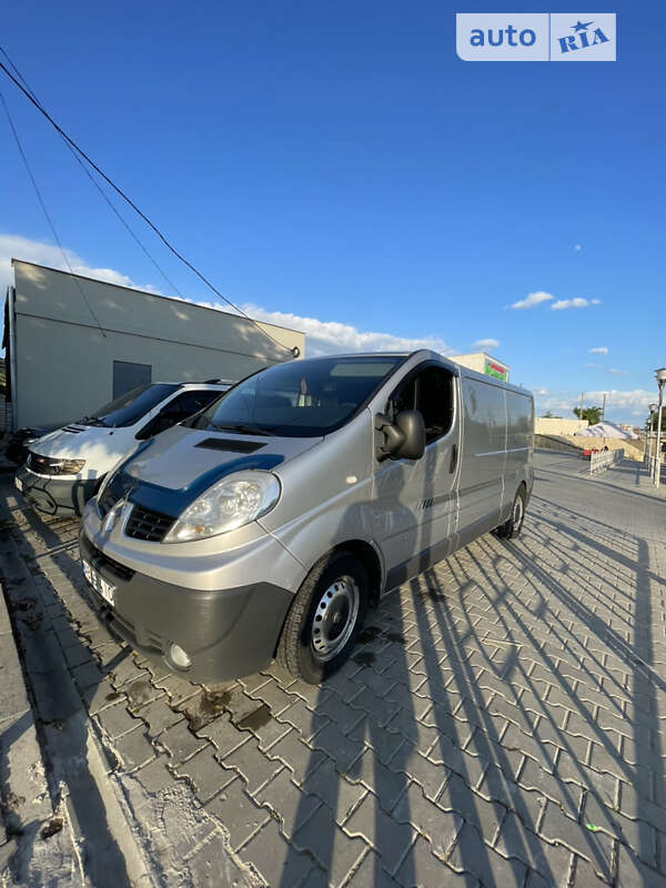 Грузовой фургон Renault Trafic 2007 в Могилев-Подольске