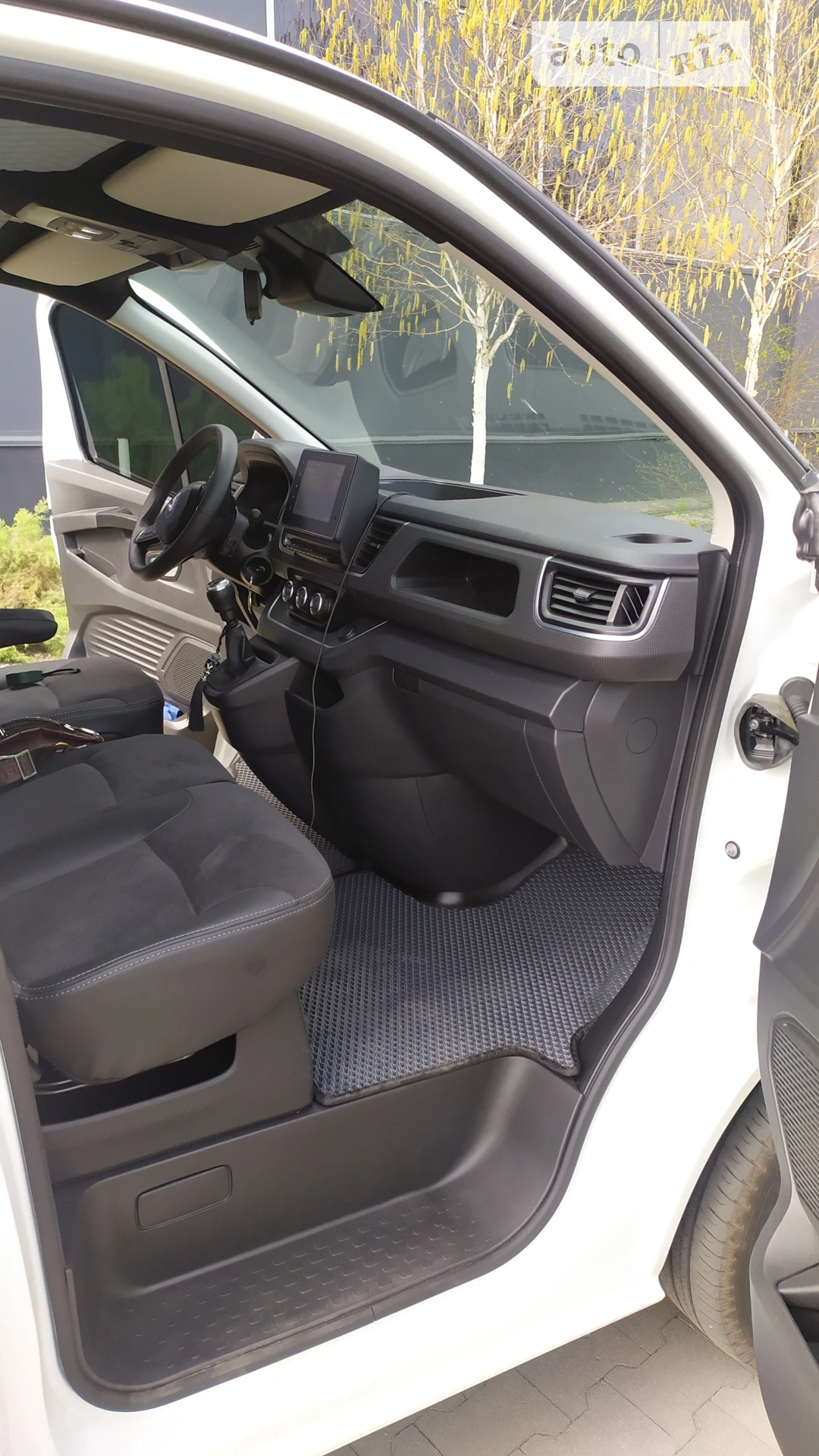 2021 Renault Trafic - мініатюра 16