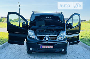 Мінівен Renault Trafic 2013 в Здолбуніві