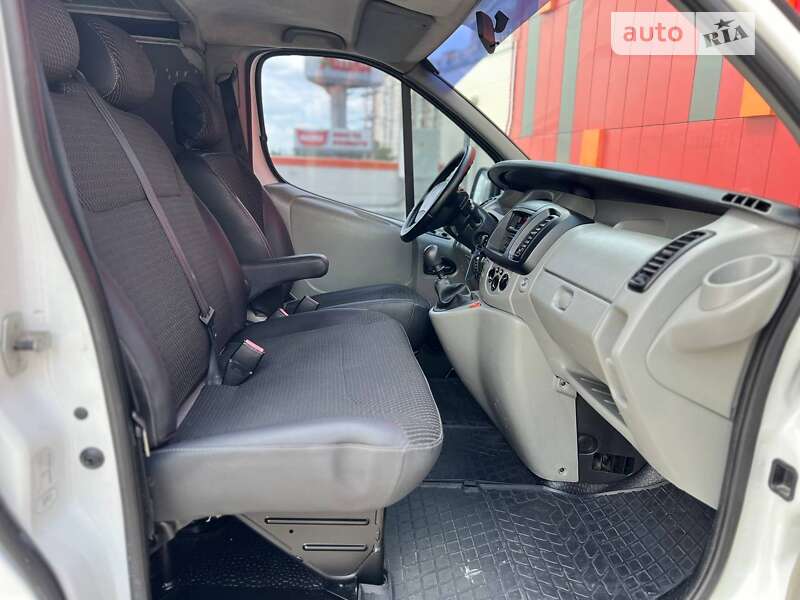 Вантажний фургон Renault Trafic 2007 в Києві