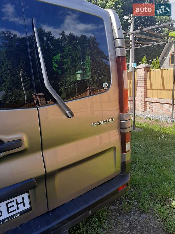 Мінівен Renault Trafic 2016 в Чернівцях