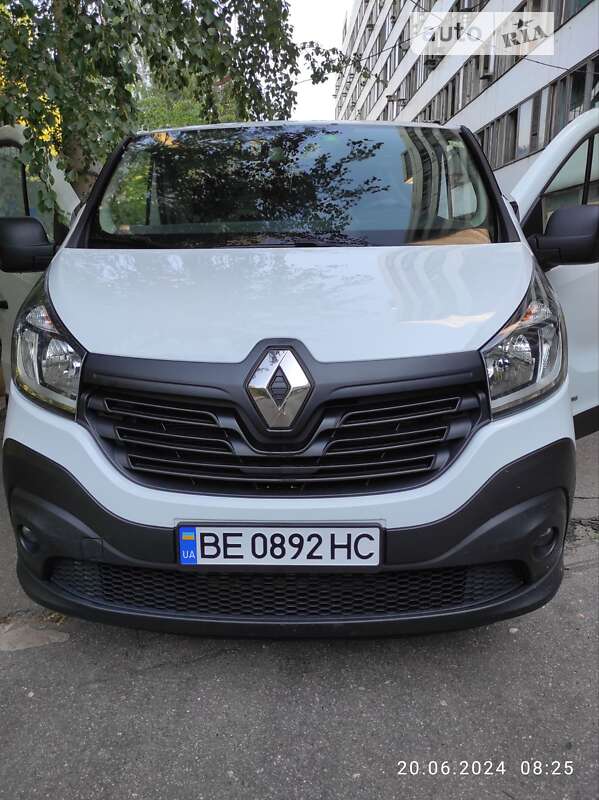 Вантажний фургон Renault Trafic 2016 в Миколаєві