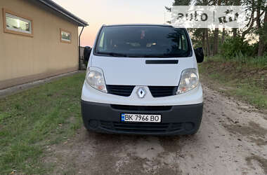 Минивэн Renault Trafic 2007 в Сарнах