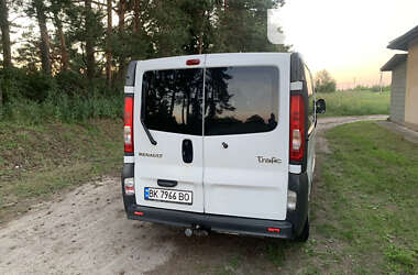 Минивэн Renault Trafic 2007 в Сарнах