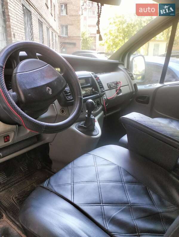 Мінівен Renault Trafic 2005 в Києві