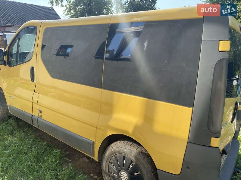 Мінівен Renault Trafic 2003 в Луцьку