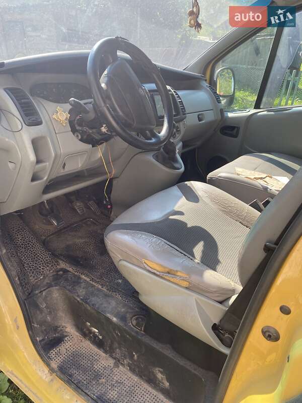 Мінівен Renault Trafic 2003 в Луцьку