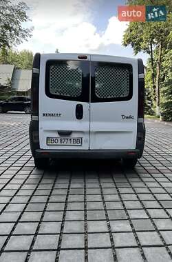 Грузовой фургон Renault Trafic 2006 в 